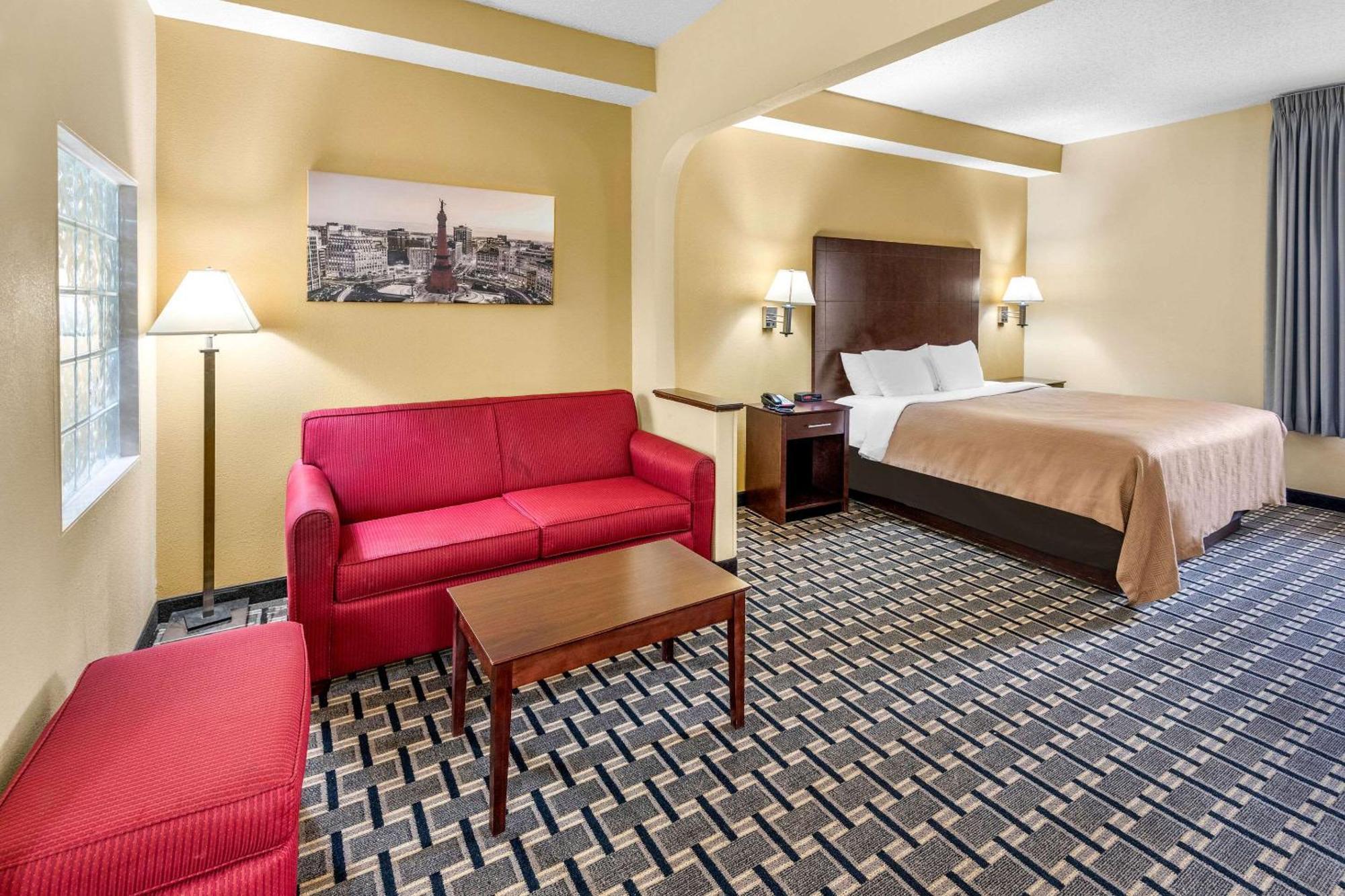 Clarion Inn & Suites Northwest Indianapolis Ngoại thất bức ảnh