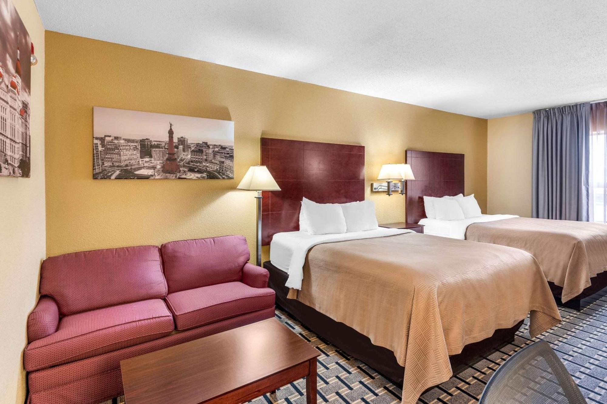 Clarion Inn & Suites Northwest Indianapolis Ngoại thất bức ảnh