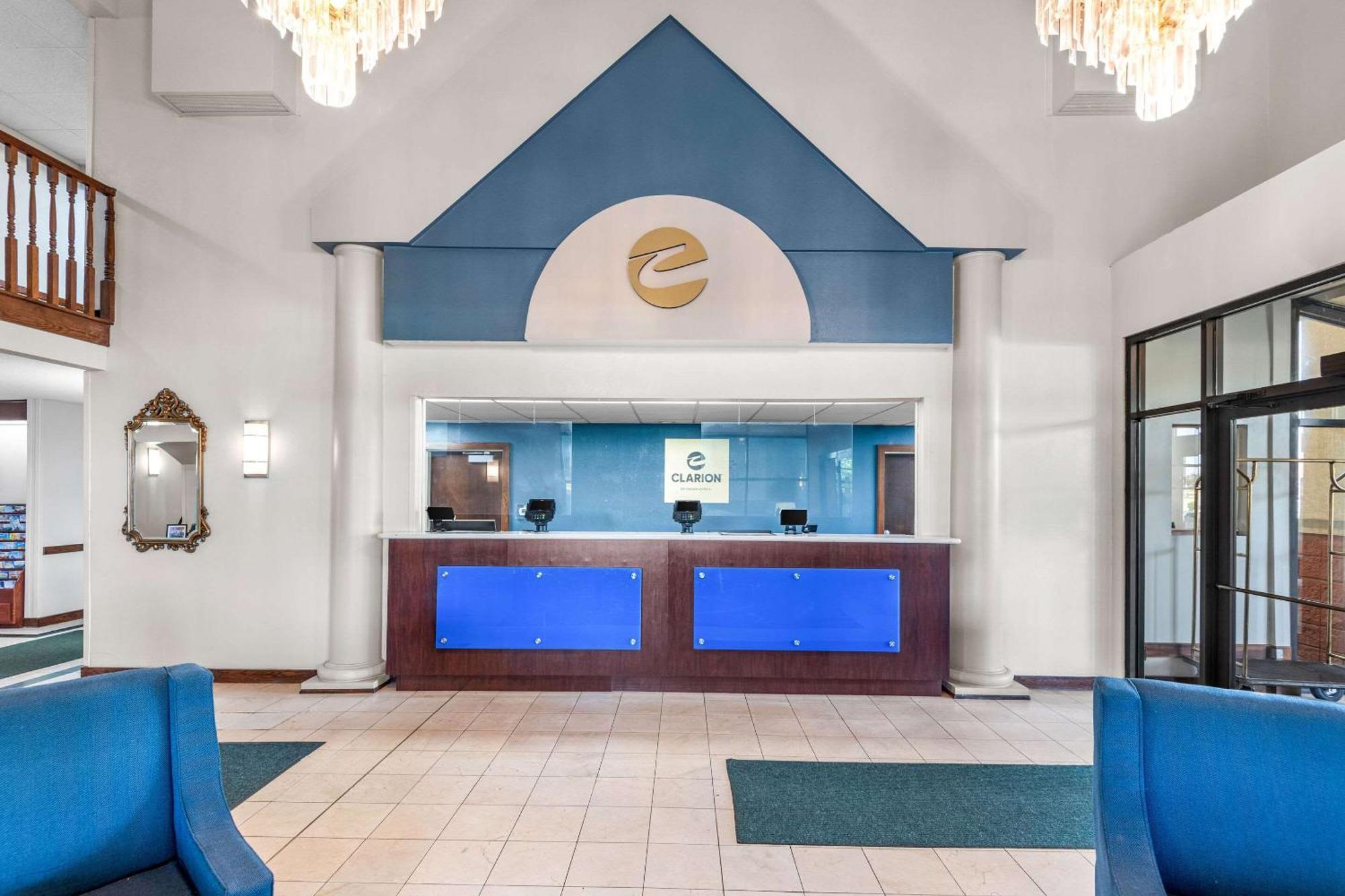 Clarion Inn & Suites Northwest Indianapolis Ngoại thất bức ảnh