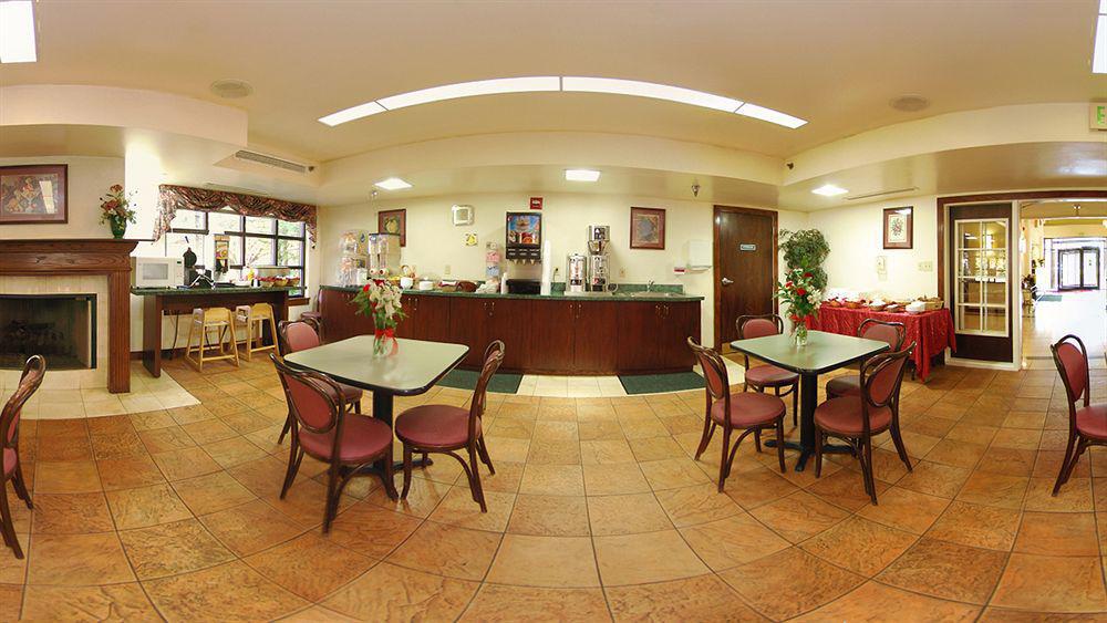 Clarion Inn & Suites Northwest Indianapolis Ngoại thất bức ảnh